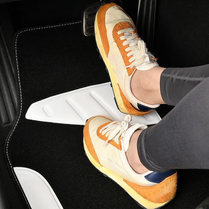 CAR PASS Waterproof Universal Fit Car Floor Mats, Car Mats Fit for SUV,Vans,sedans, Trucks,Set of 4pcs Car Carpet with Driver Heel Pad (White) - Image 4